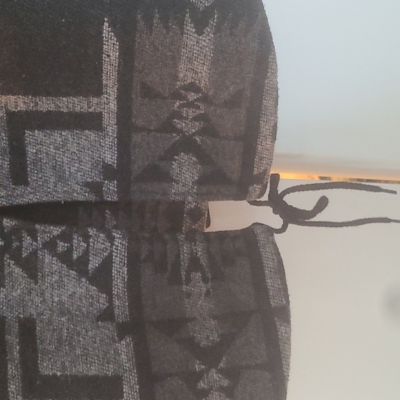 Aztec winter coat - Picture 6 of 8